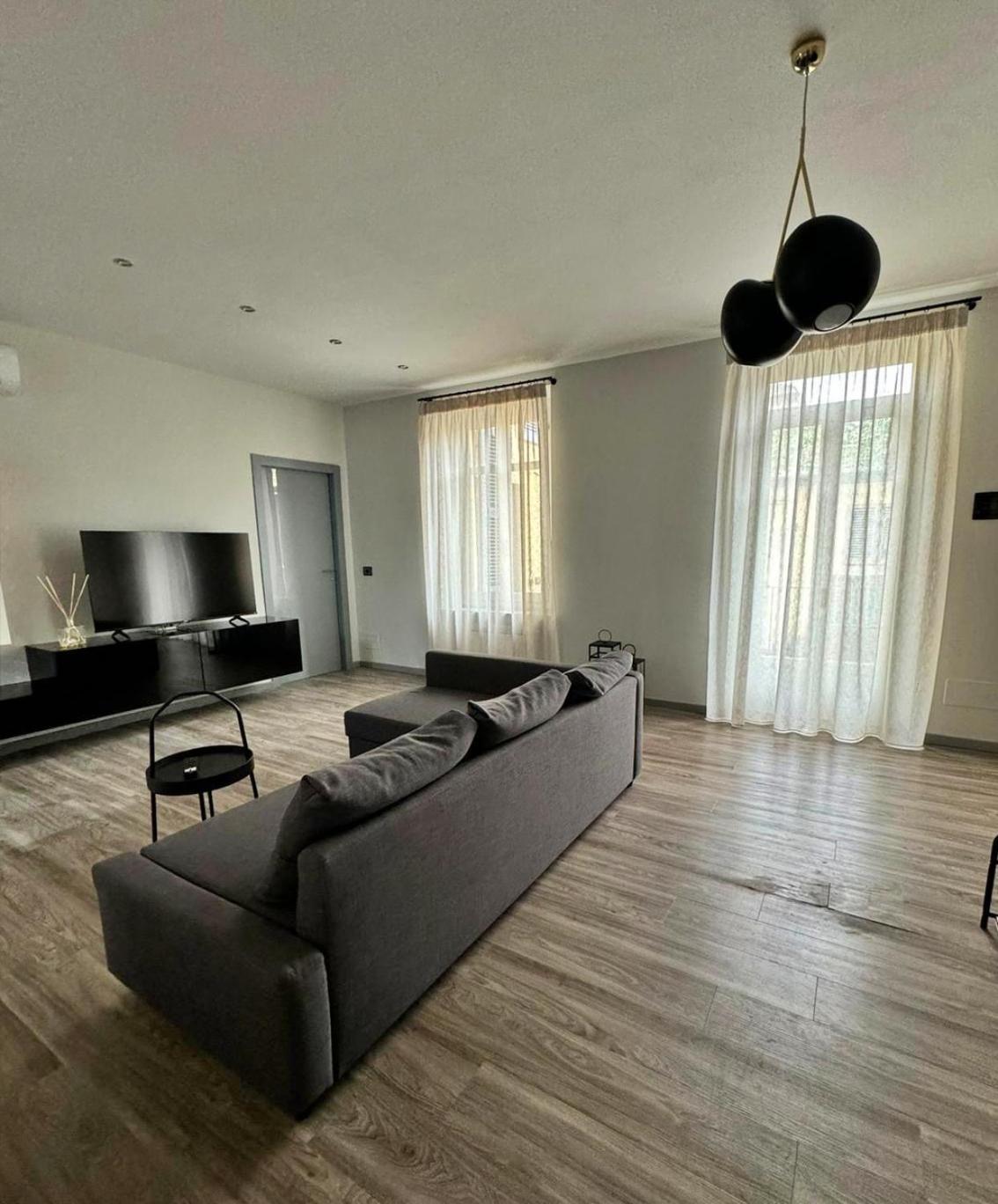 Le Tre Ca', Ca' Cecilia, Ca' Nina, Ca' Vittoria Apartment Asti Ngoại thất bức ảnh